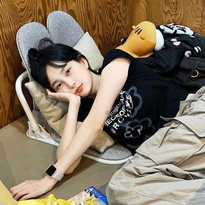 带摄影机的陌生人